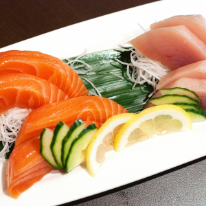 Sushi & Sashimi (2 pcs)